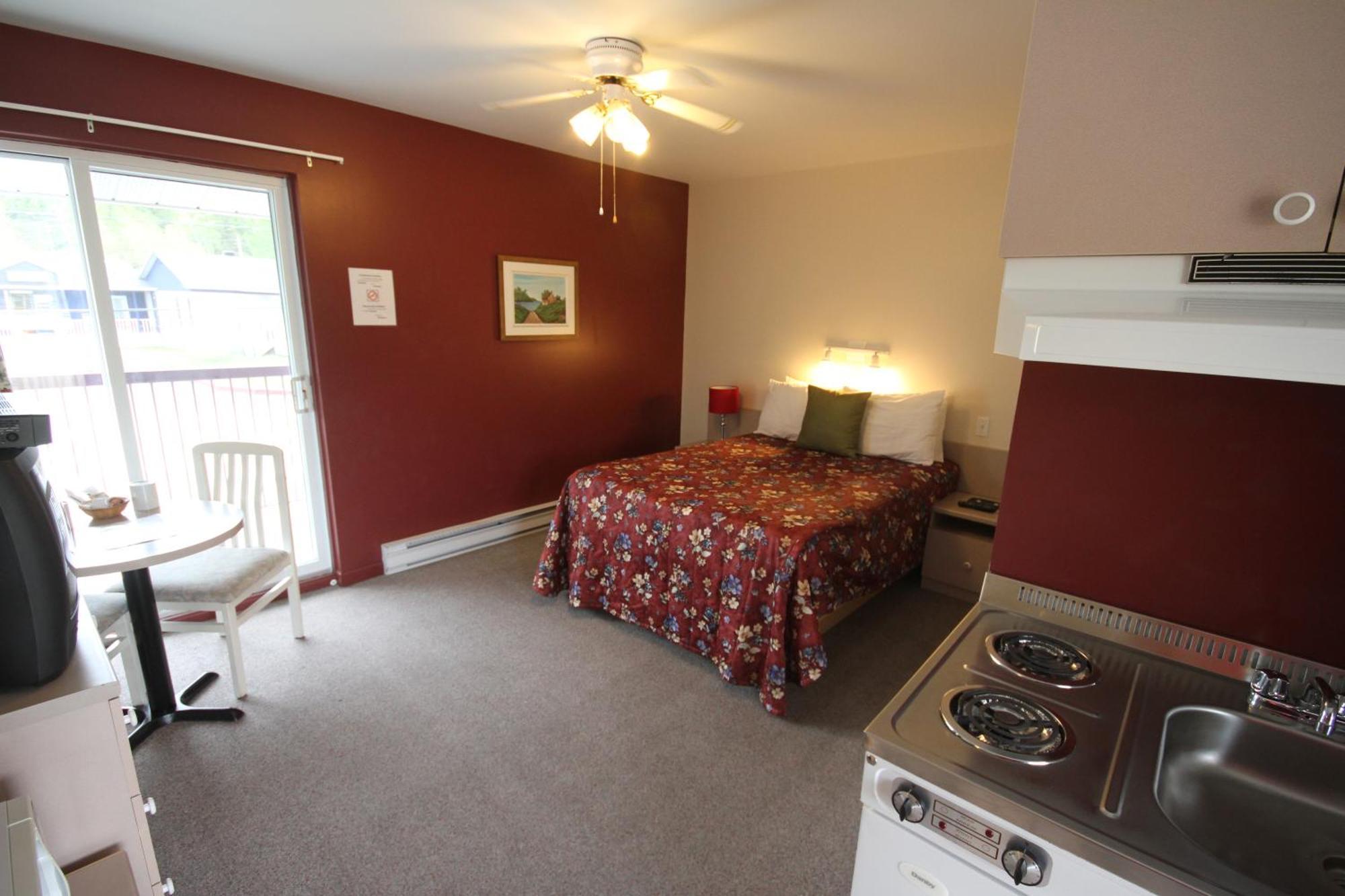 Motel De L'Anse A L'Eau Tadoussac Ngoại thất bức ảnh